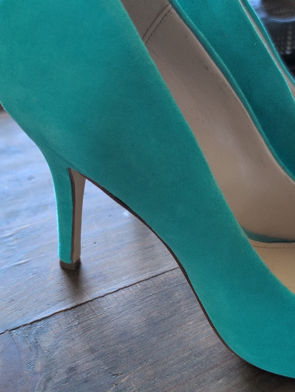 Nine West Aqua Teal Suede Pumps, Size 11 - Picture 2 of 8
